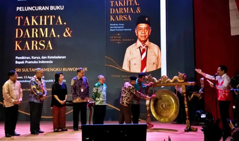 Menjadi Saksi Peluncuran Buku Tahkta, Darma, dan Karsa